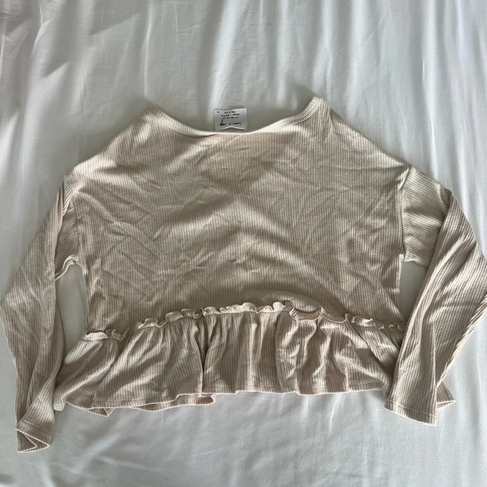 Cream Ruffled Button-Up Cardigan - Picture 2 of 2